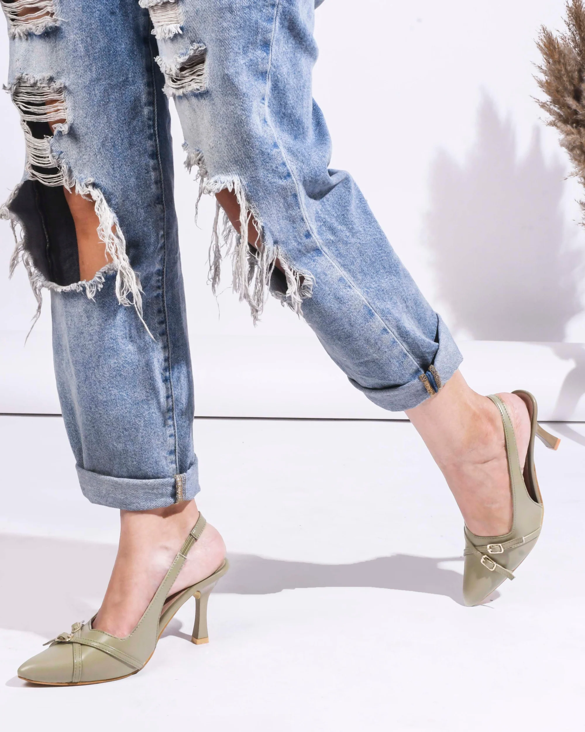 Belt buckle detail slingback stiletto pointed toe heel - Image 17