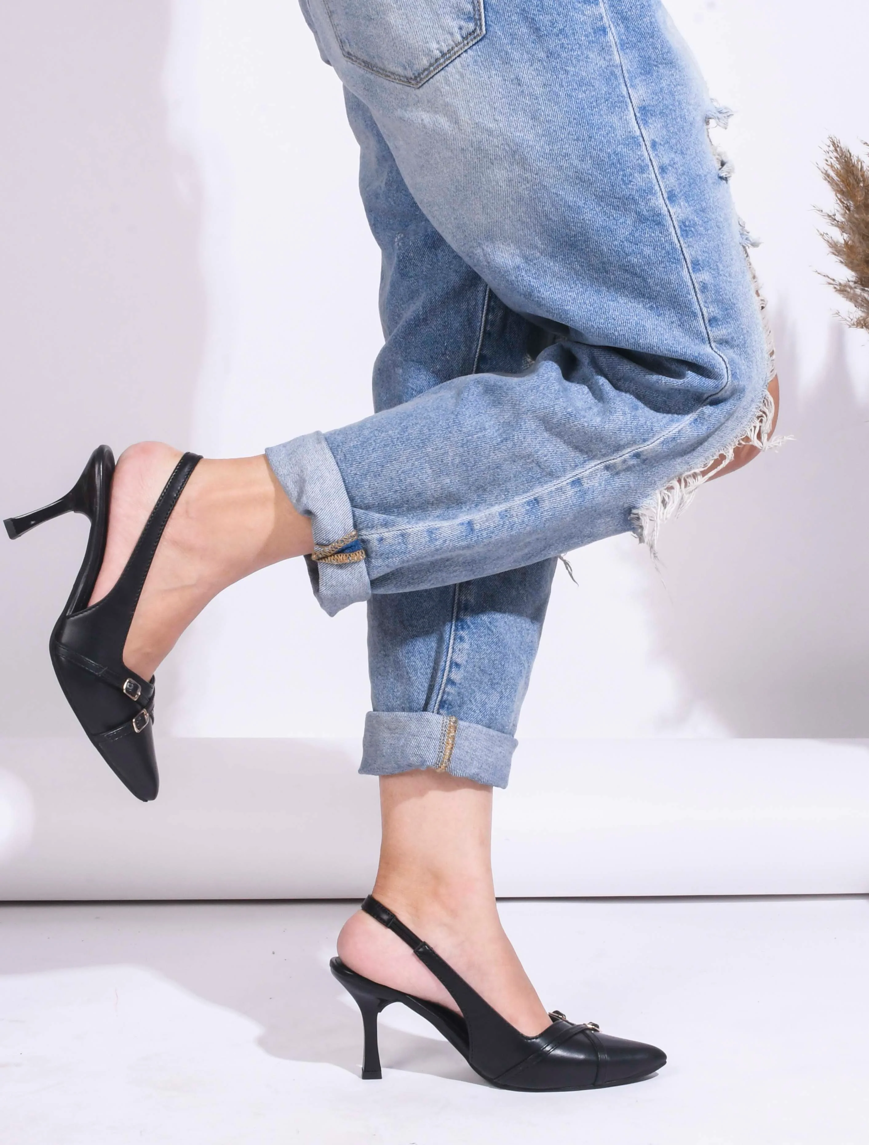 Belt buckle detail slingback stiletto pointed toe heel - Image 3