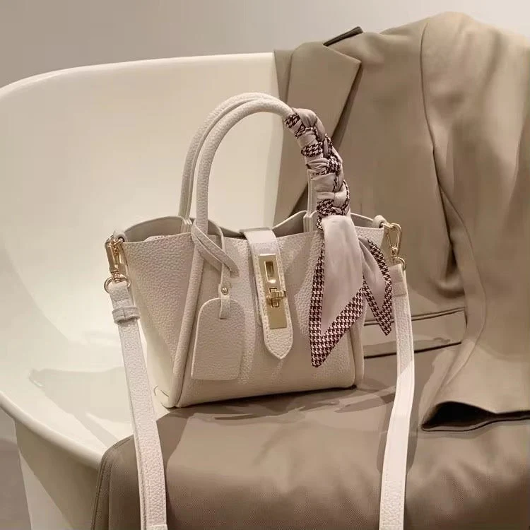 Bow Crossbody Bag - Image 9