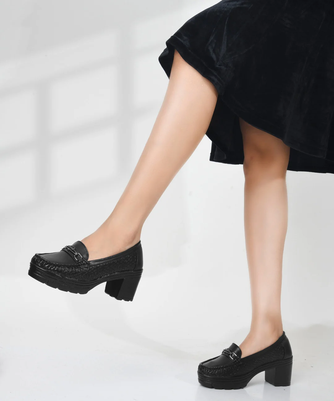 Chunky-Heel Loafer with Textured Sides - JM Looks