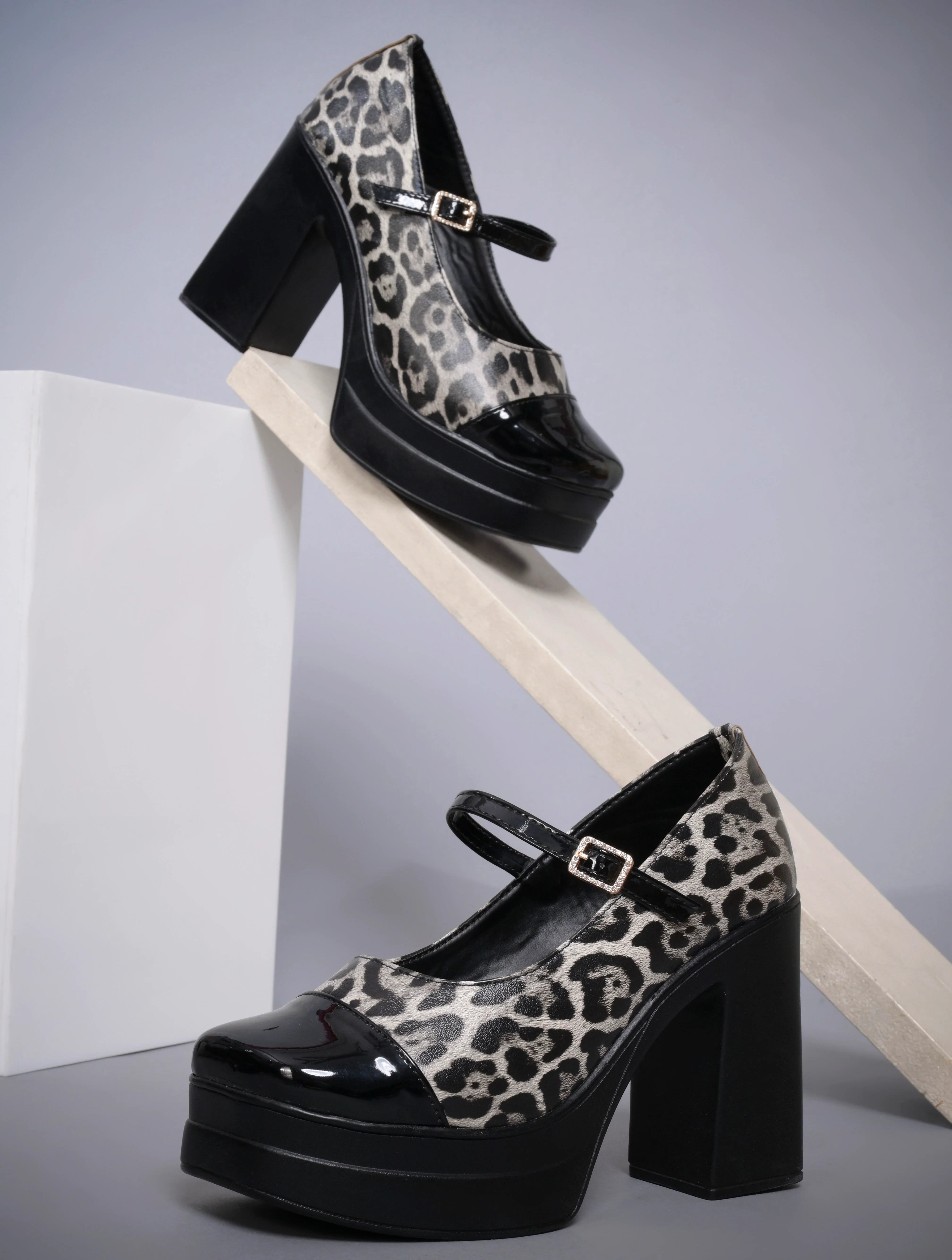 Chic Leopard Print Platform Heels - Image 7