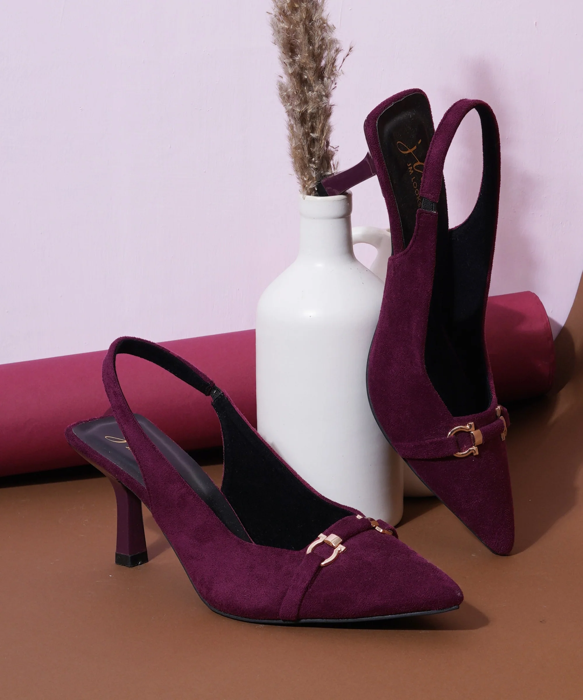 Slingback Kitten Heels for Women with Pointed Toe and Gold Buckle - Image 13