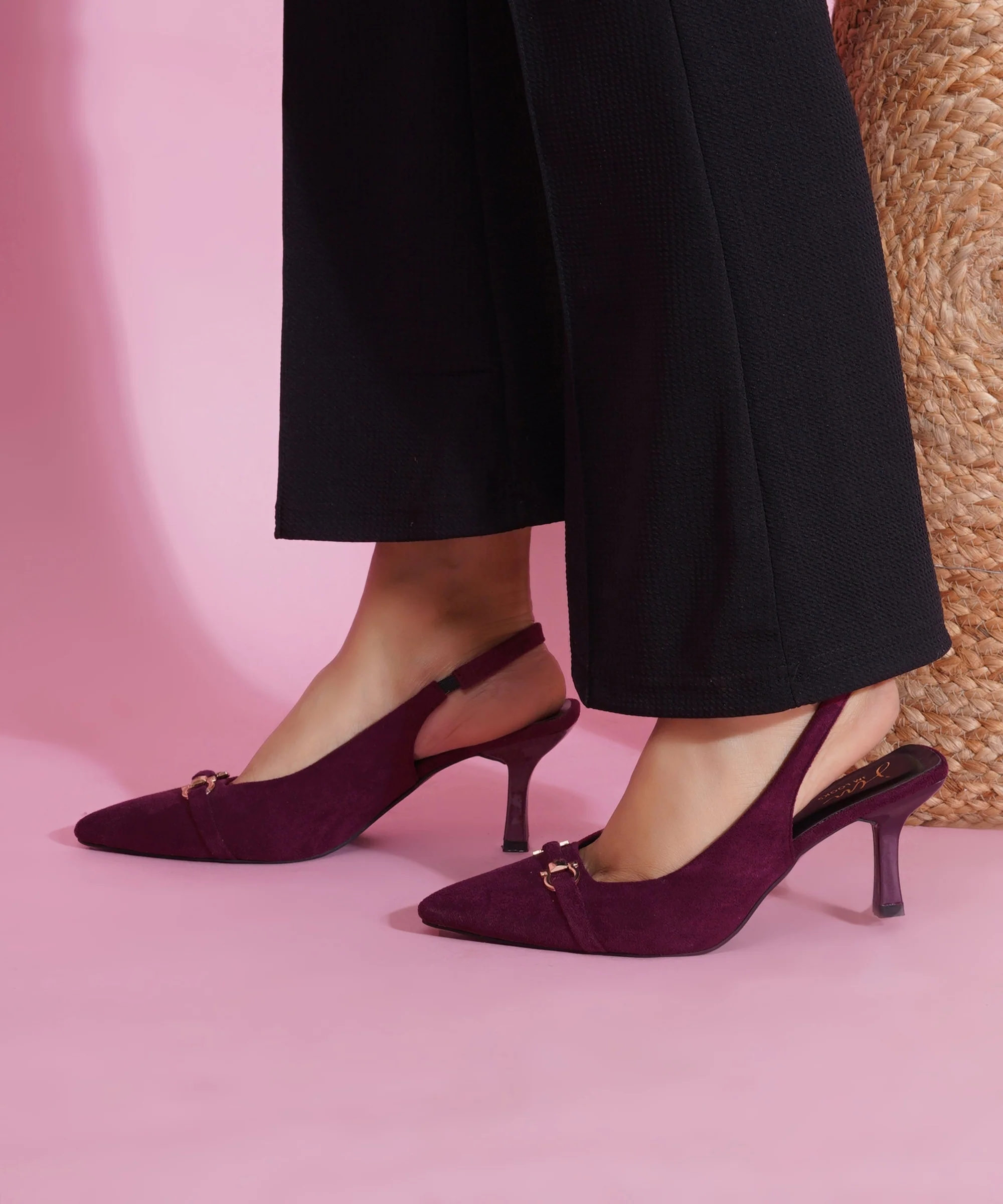Slingback Kitten Heels for Women with Pointed Toe and Gold Buckle - Image 15