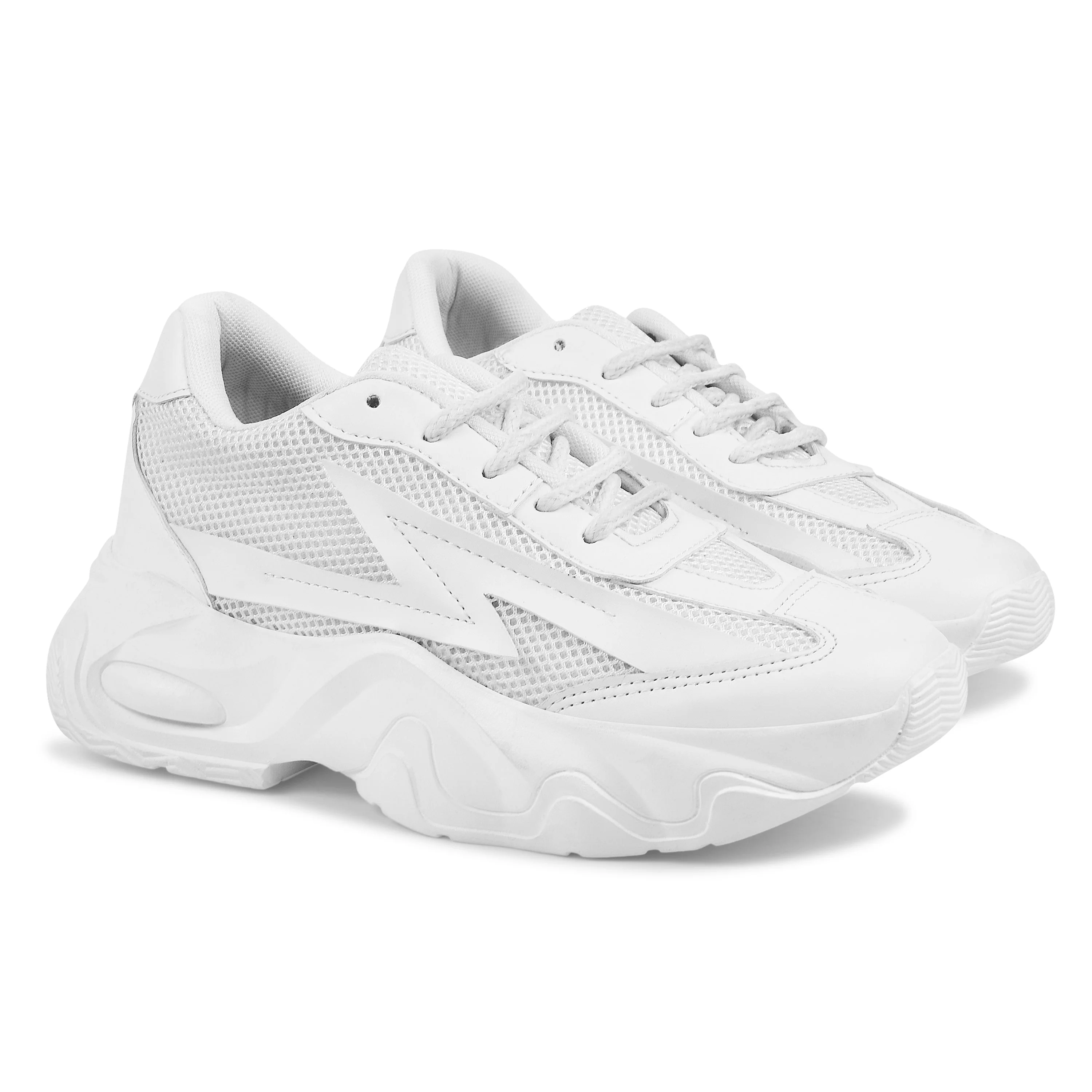 Chunky sole mesh sneakers with bold design - Image 5