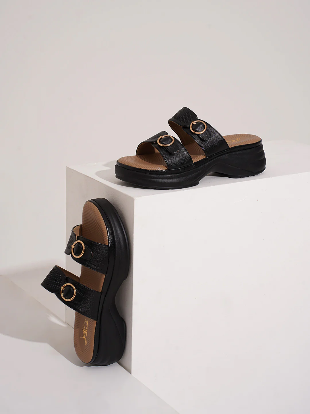 Cushioned Platform Buckle Slides Sandals with Textured Straps and Chunky Sole - Image 8