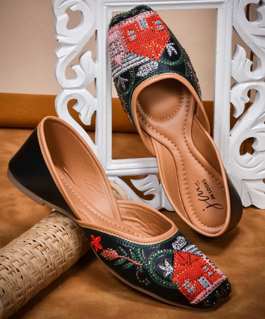 Classic Ethnic Jutti with Premium Craft Embellishments - Image 6