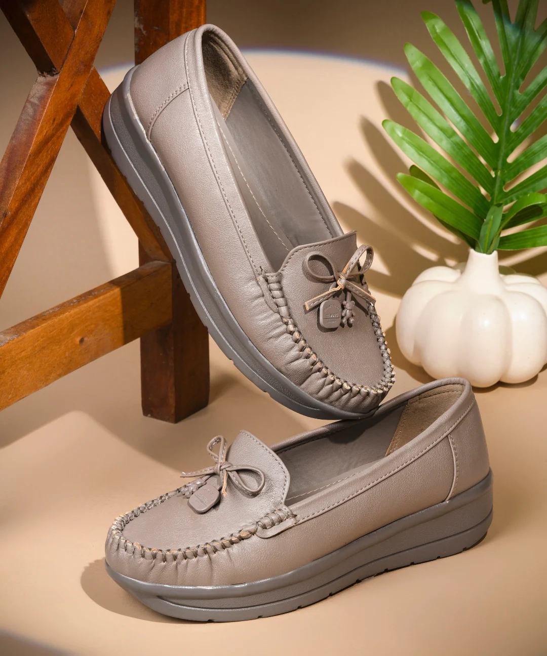 JM LOOKS Classic Moc Toe Loafer with Tassel Accent - Image 10
