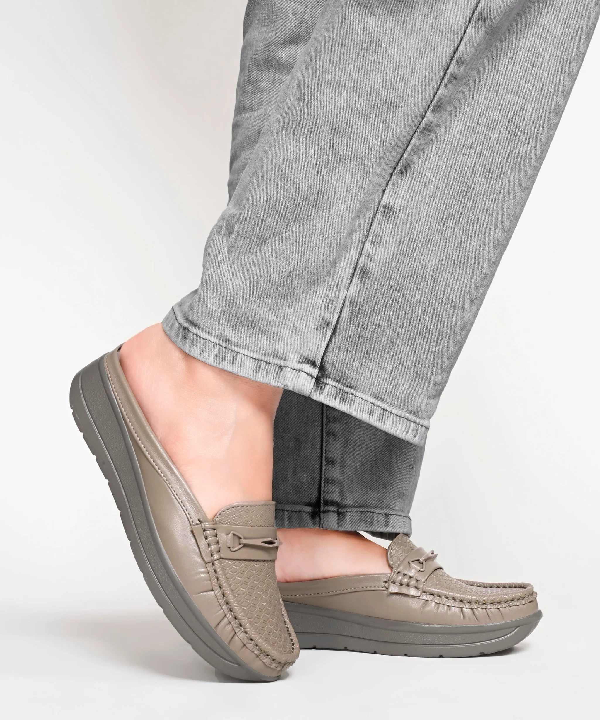 Elegant Everyday Slip-On Loafers - Image 16