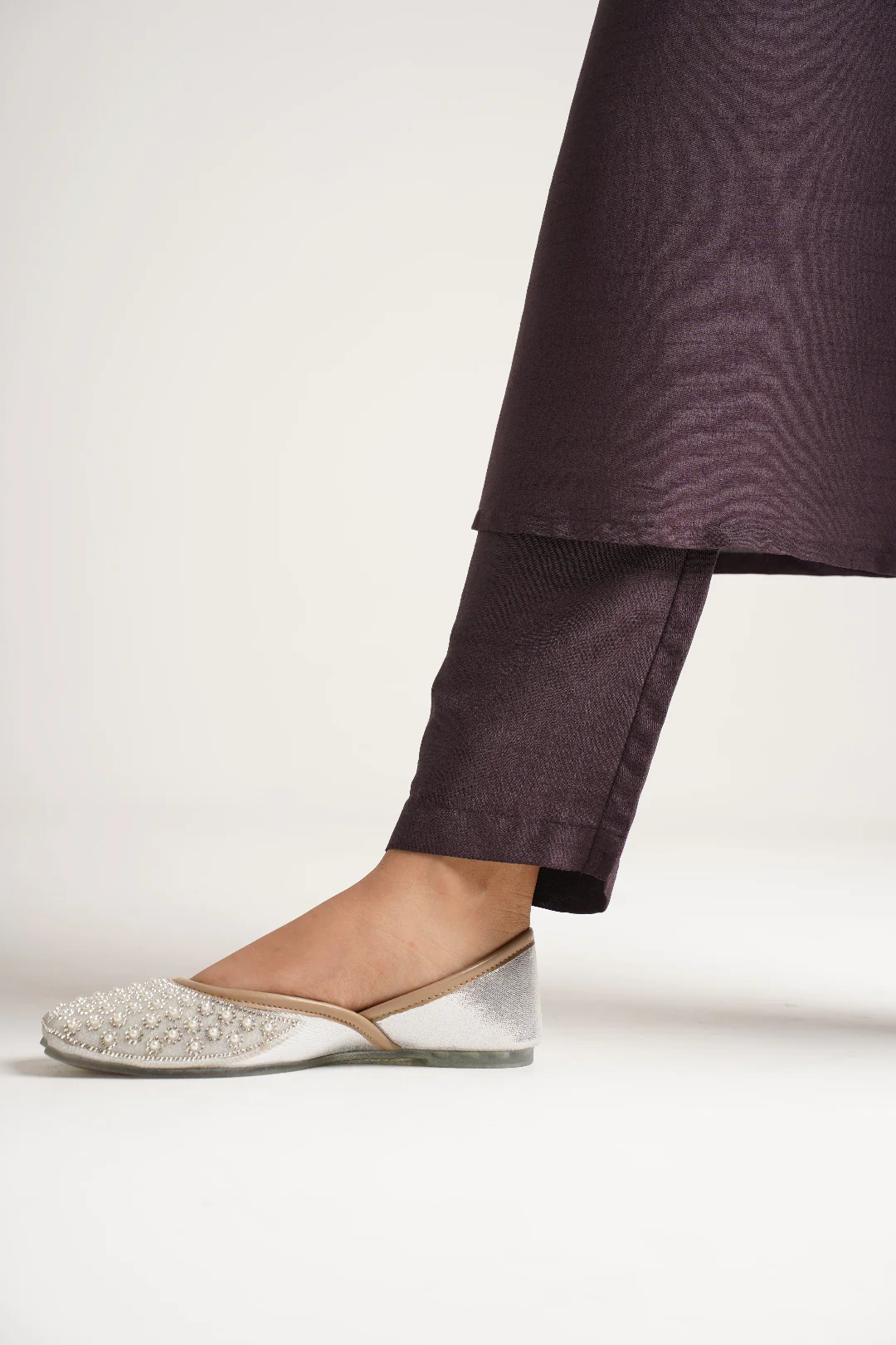 JM Looks Embellished Jutti Flat - Image 12