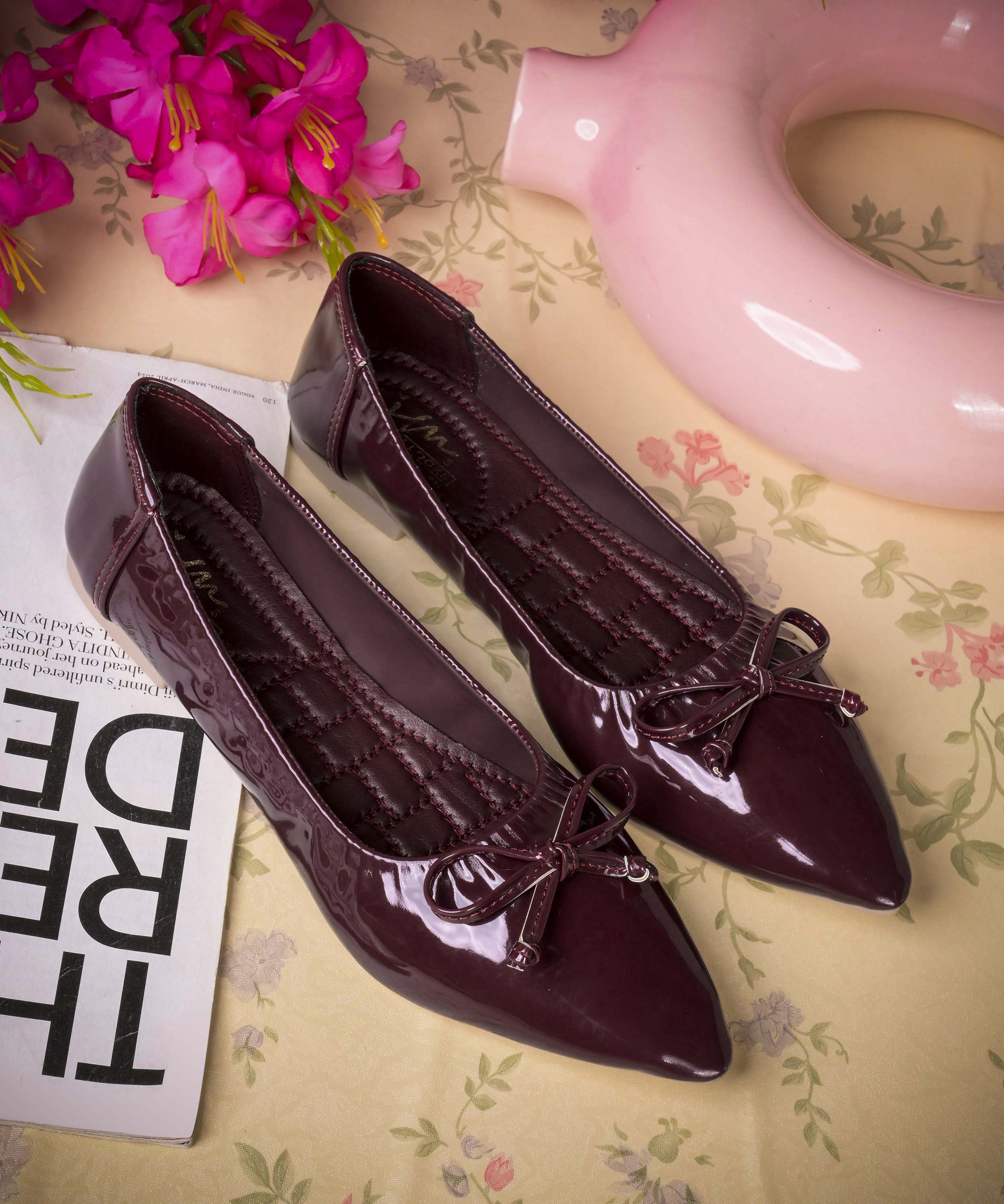 Elegant Pointed-Toe Ballerinas - Image 14