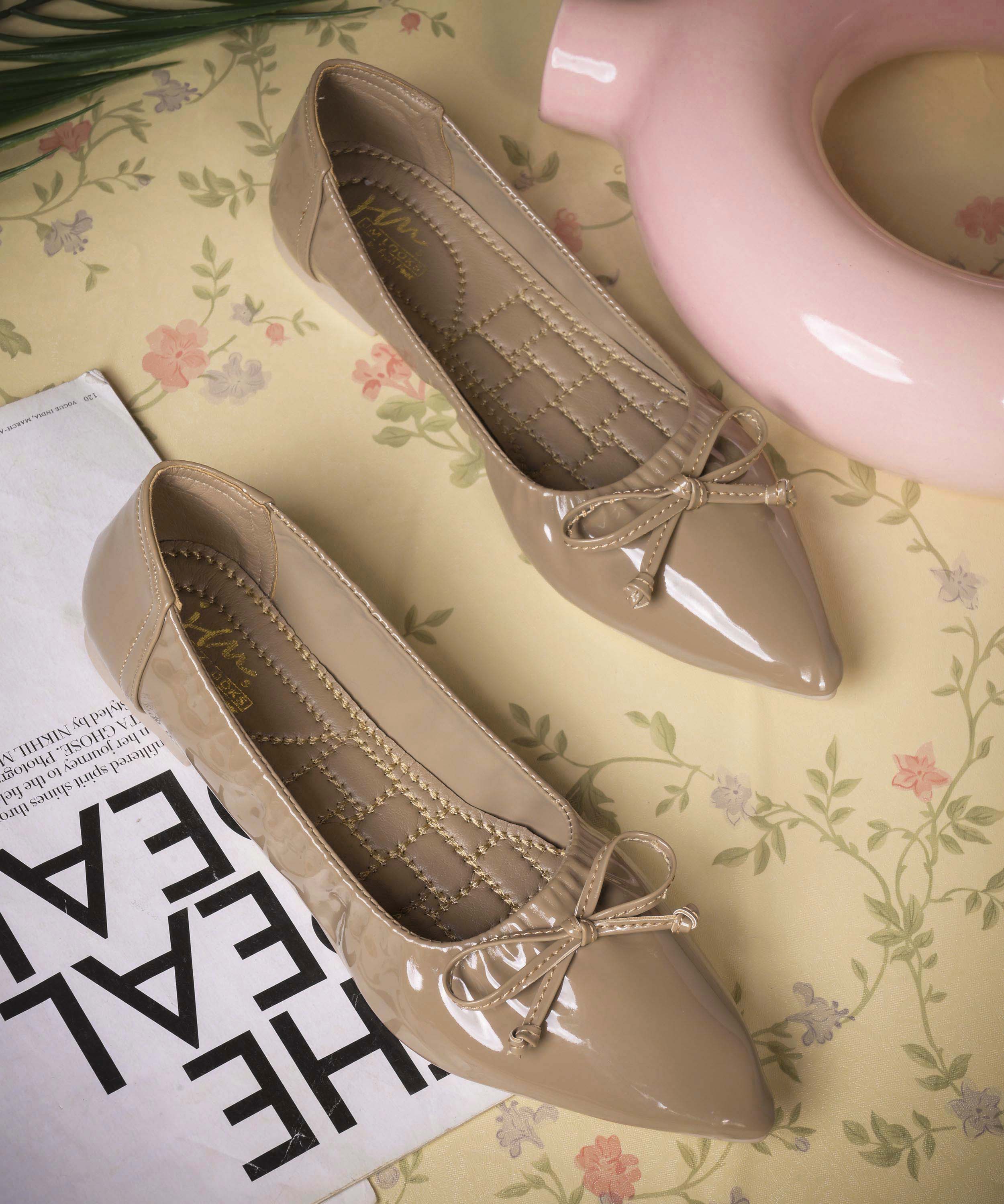 Elegant Pointed-Toe Ballerinas - Image 2