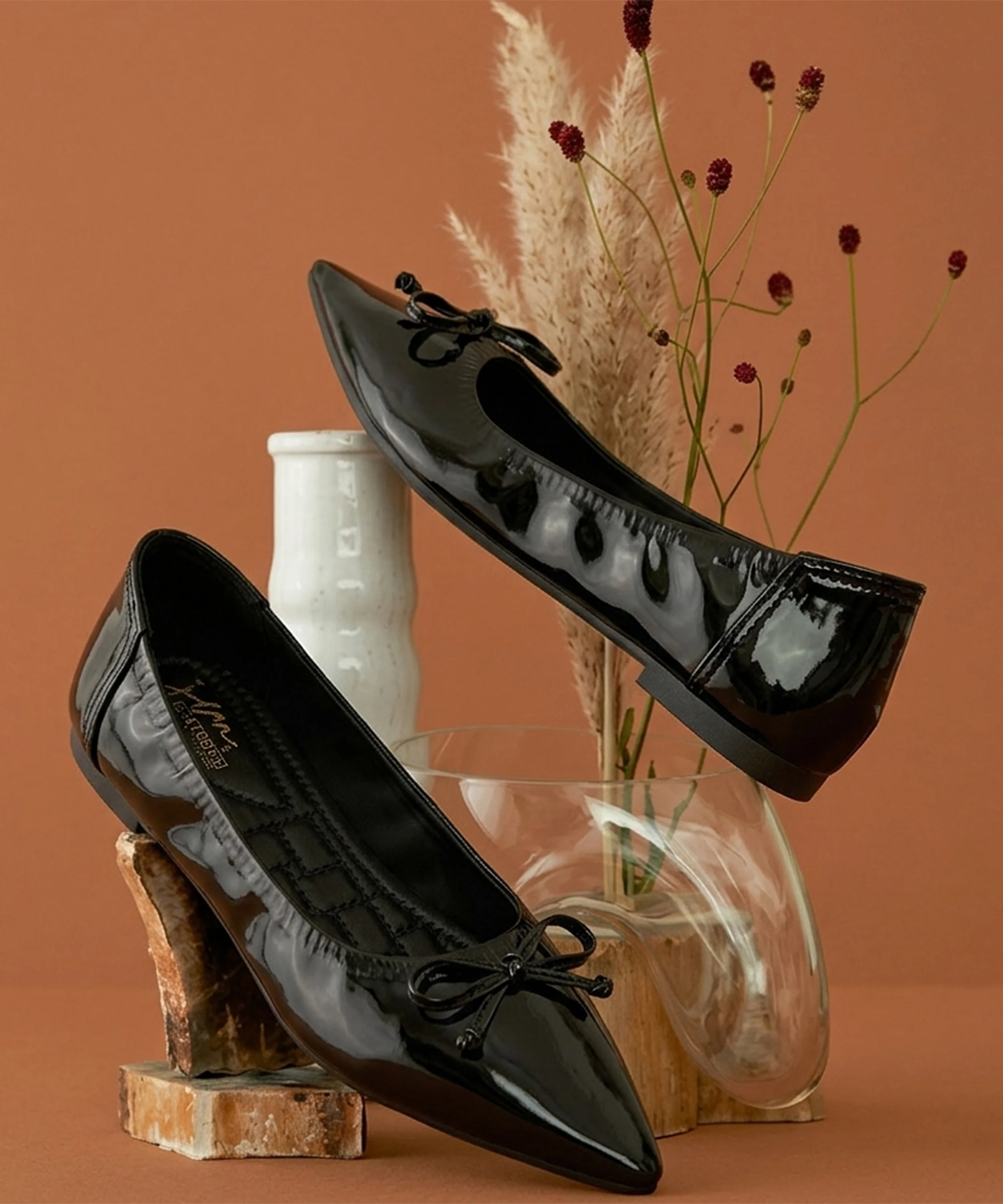 Elegant Pointed-Toe Ballerinas - Image 7