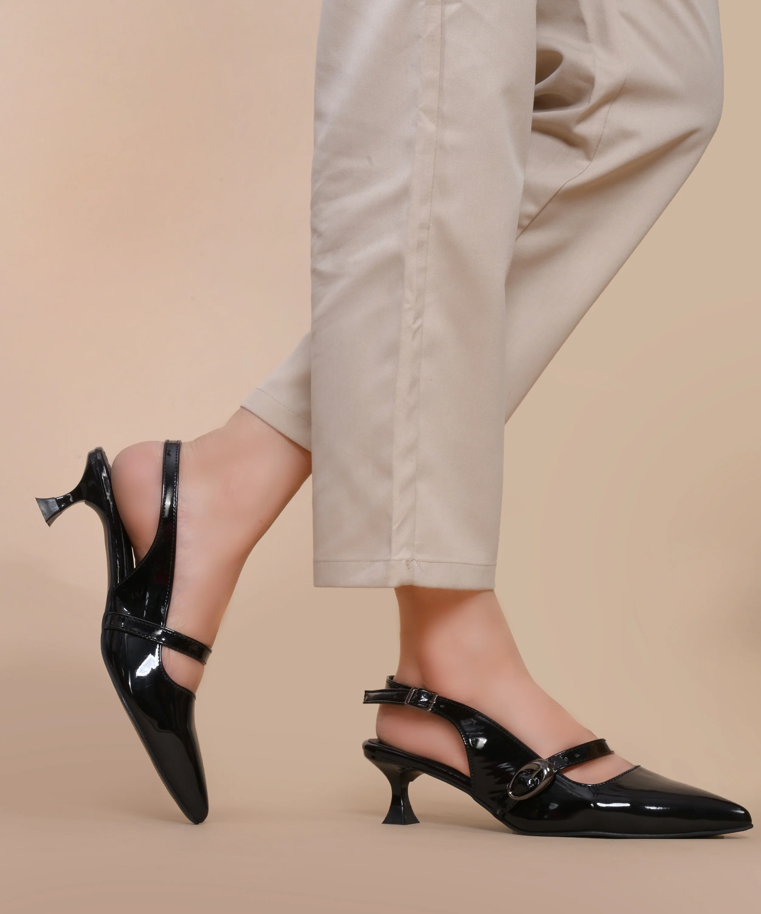 Elegant Pointed Toe Slingbacks - Image 3