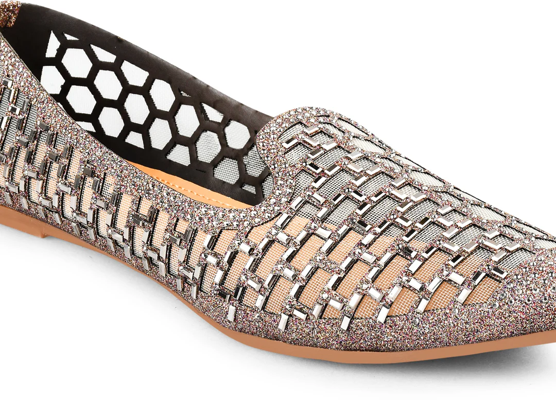 Embellished Pointed-Toe Jutti - Image 12