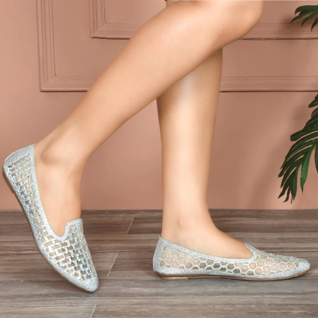 Embellished Pointed-Toe Jutti - Image 14