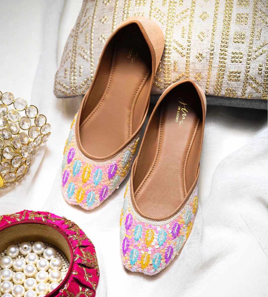 Embellished Traditional Jutti Flat with Cushion - Image 7