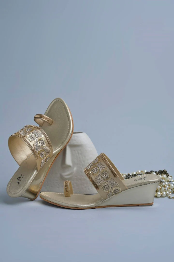 Jm Looks Women Embroidered Wedge Sandals  With A Toe Ring - Image 17