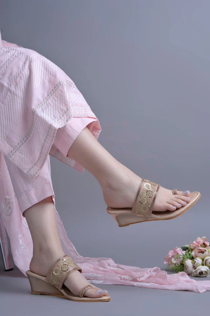 Jm Looks Women Embroidered Wedge Sandals  With A Toe Ring - Image 5