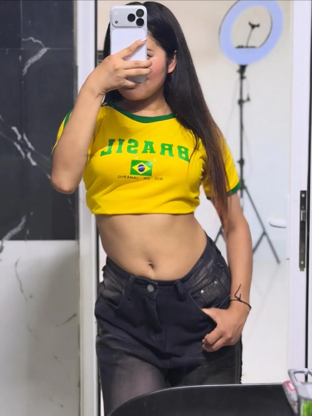 Fitted Cropped T-Shirt With Print - Image 11