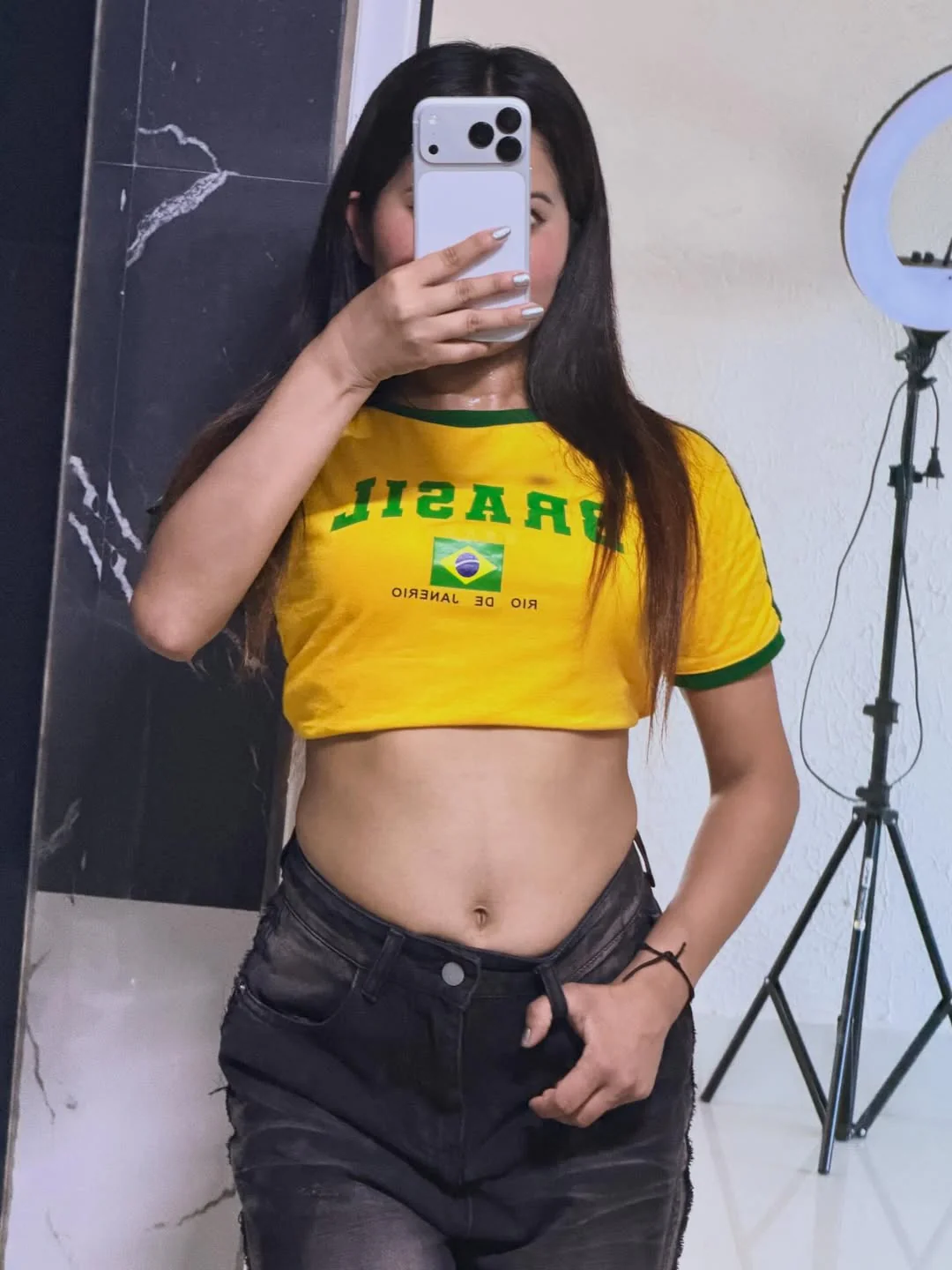 Fitted Cropped T-Shirt With Print - Image 13
