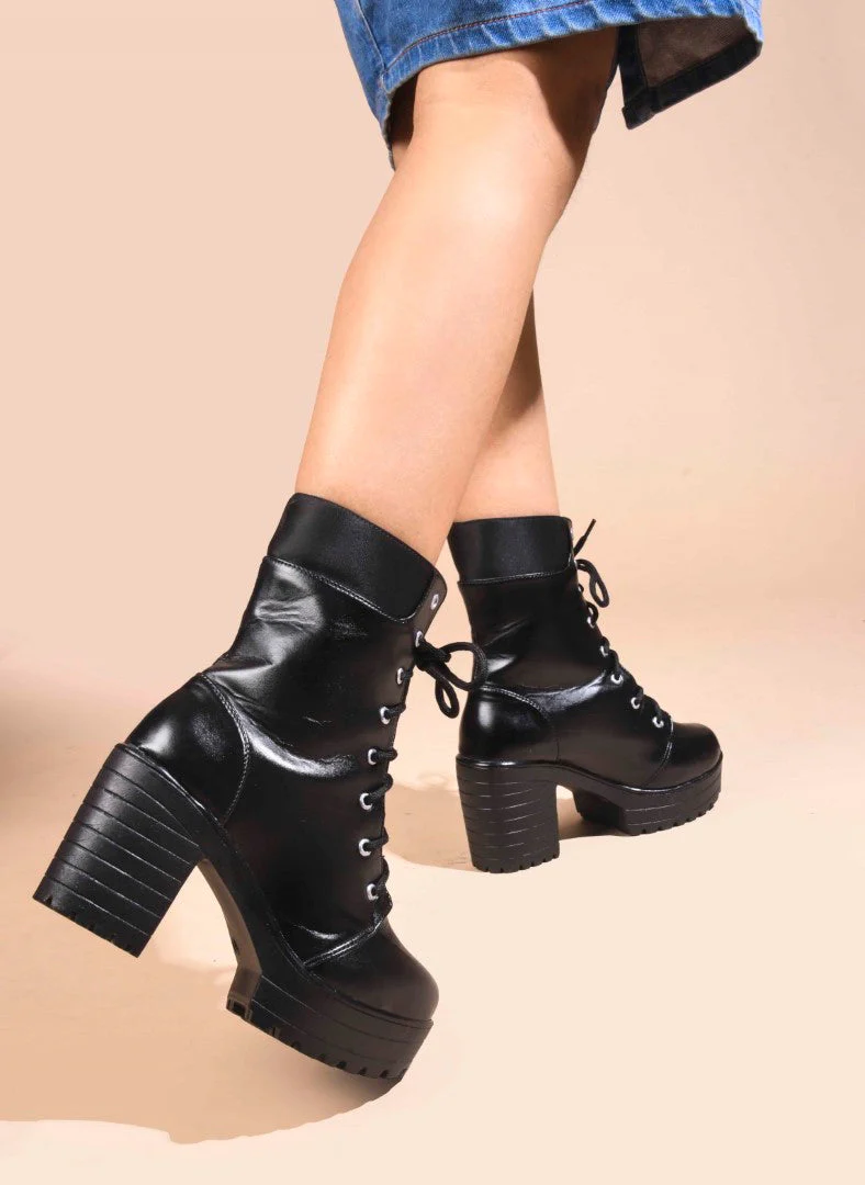 Jm Looks Bold Platform Lace-Up Boots for Women & Girls