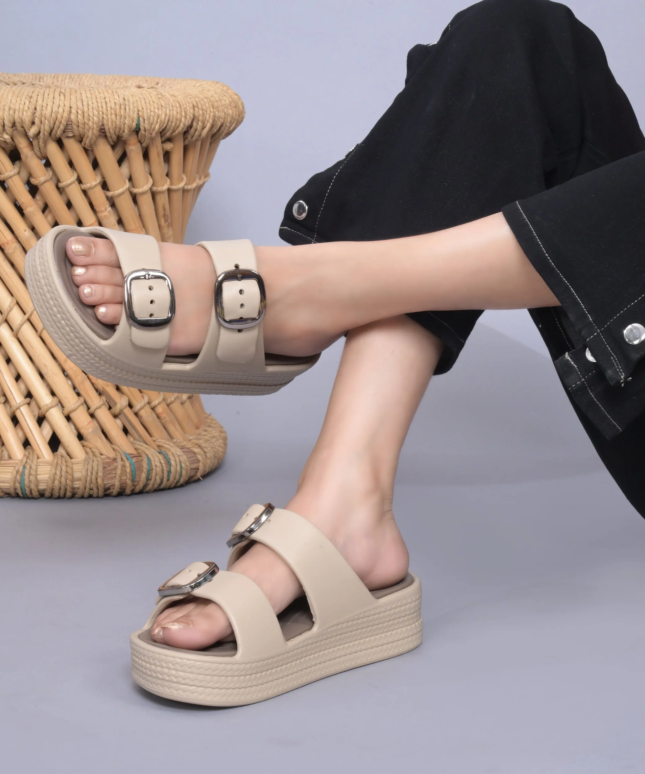 Lightweight Platform Slides with Double Strep and Buckle Detail - Image 14