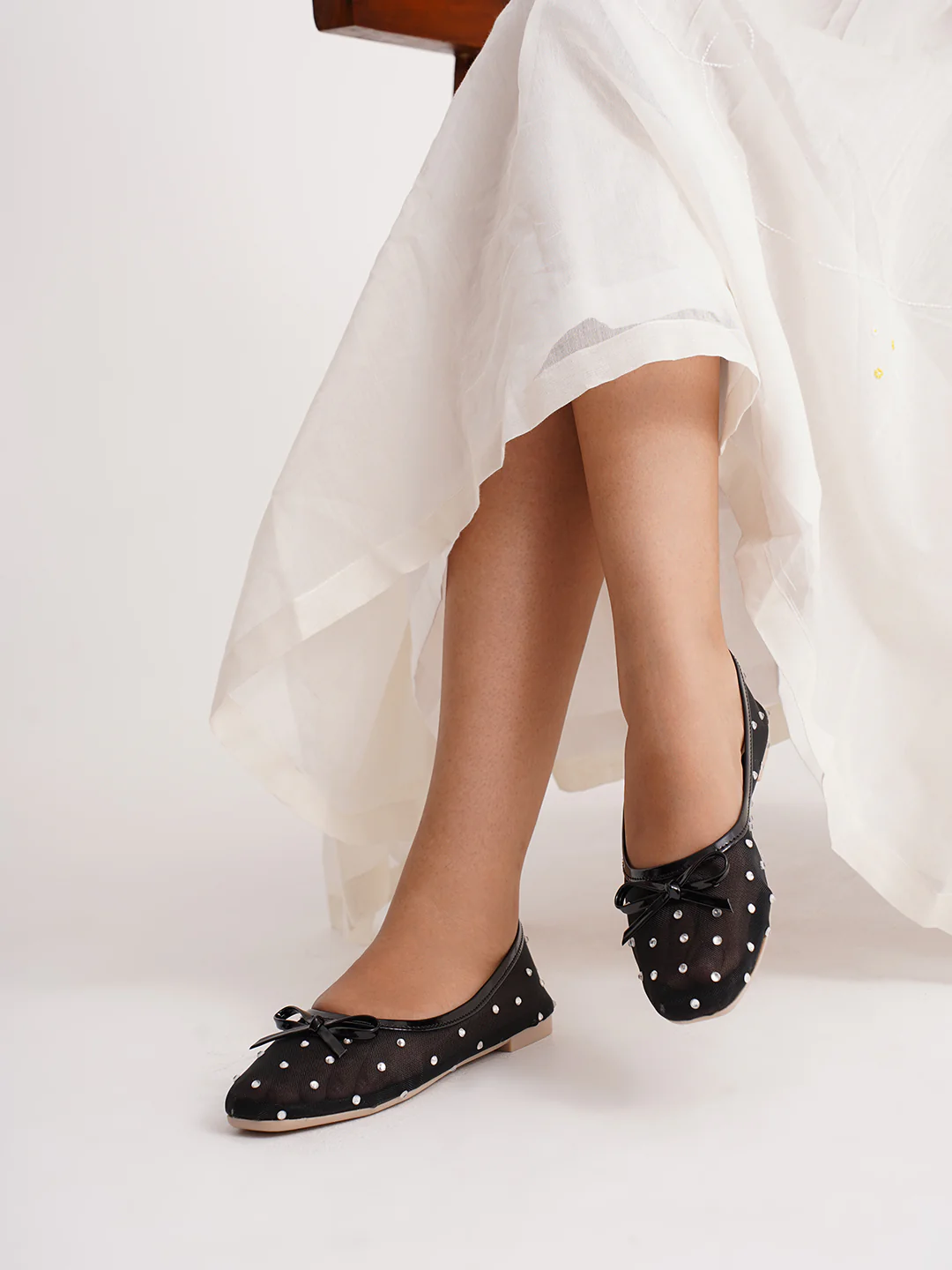 JM Looks Mesh Dotted Ballet Flat with Bow Accent - Image 10