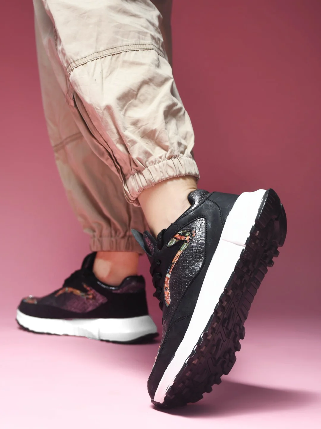 Metallic Mesh Chunky Sneakers For Women - Image 3