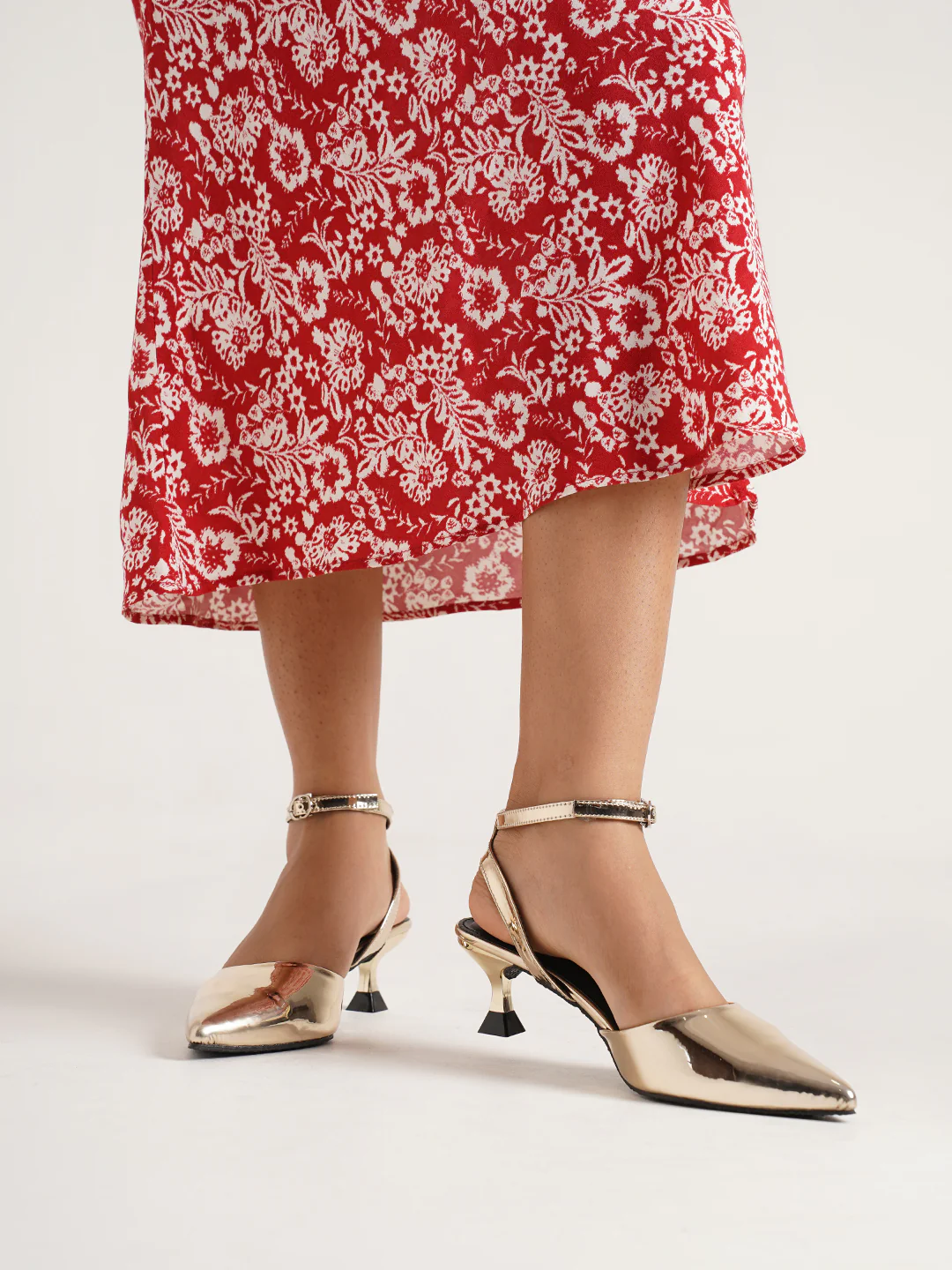 Mirror-Finish Pointed Slingback Heels - Image 8