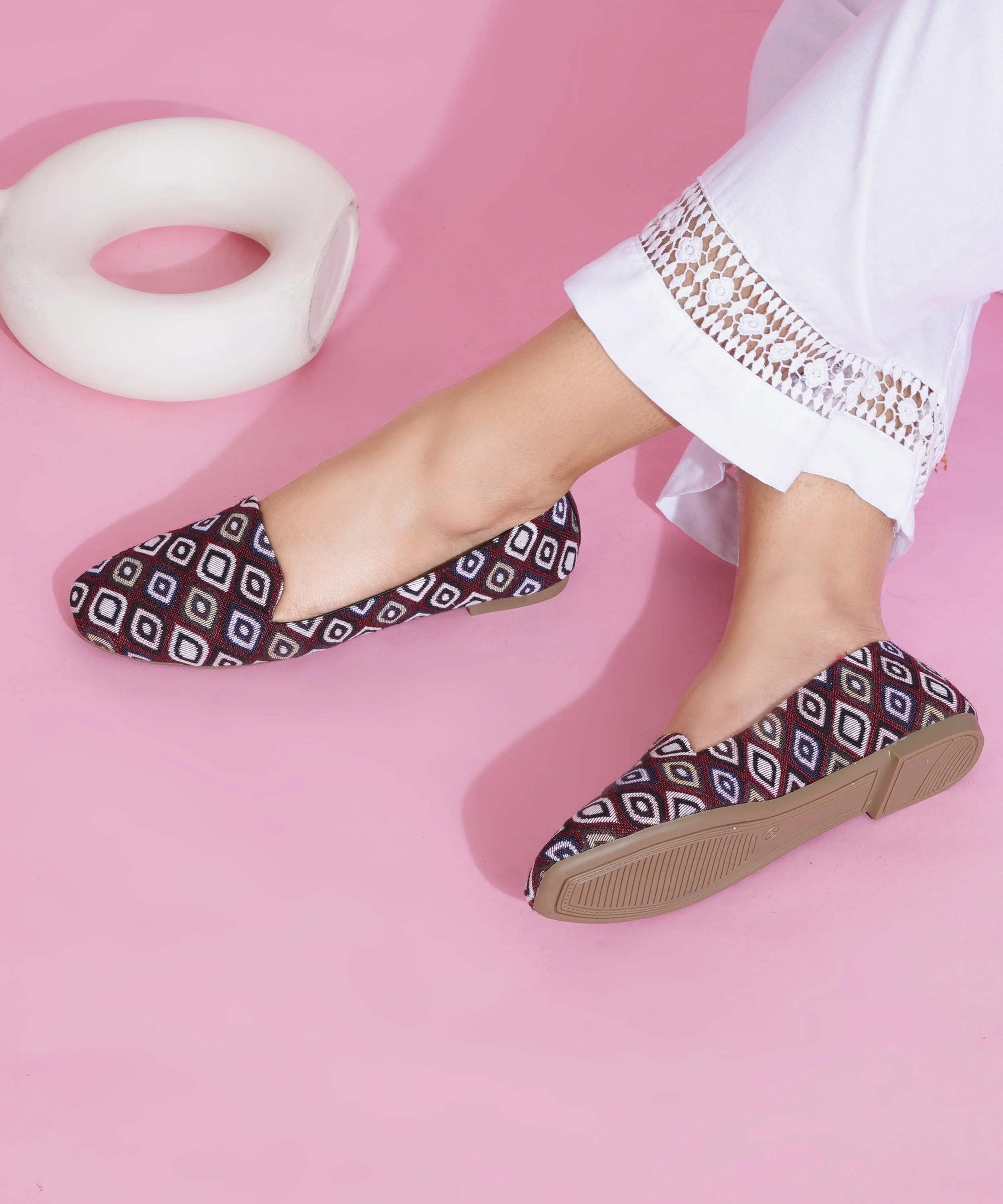 Multi-Color Geometric Printed Flat - Image 10