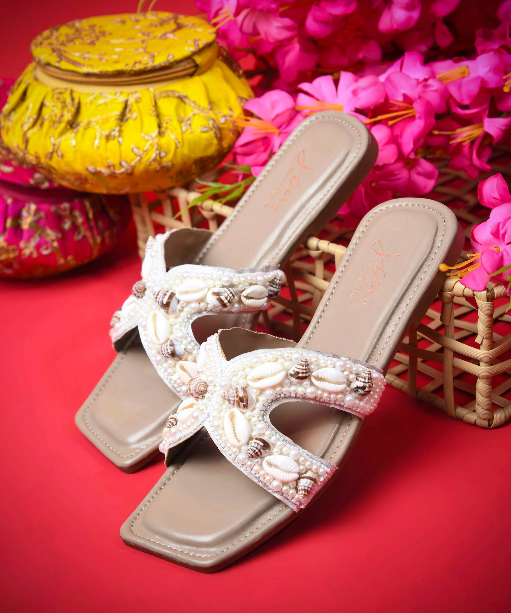 Open-Toe Flats Slippers with Decorative Cross Design - Image 13