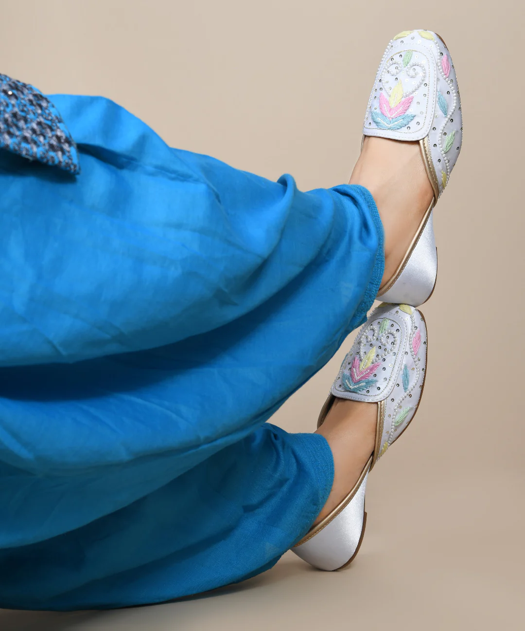 Jm Looks Pastel Embroidered Pearl Work Juttis - Image 22