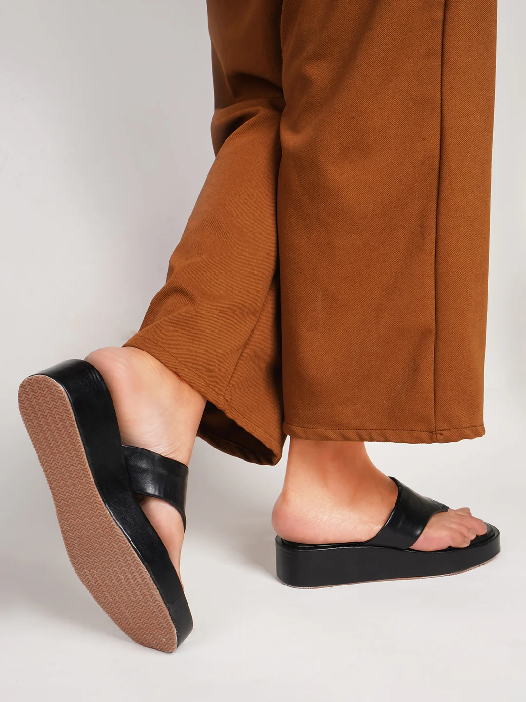 Women's Platform Thong Flatform Sandals with Cushioned Footbed and T-Strap - Image 14