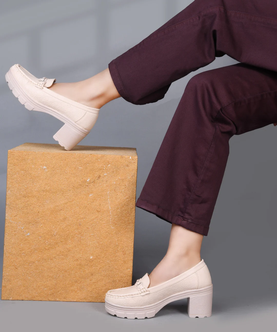 JM Looks Platform Heel Loafers with Moc-Toe Design - Image 10