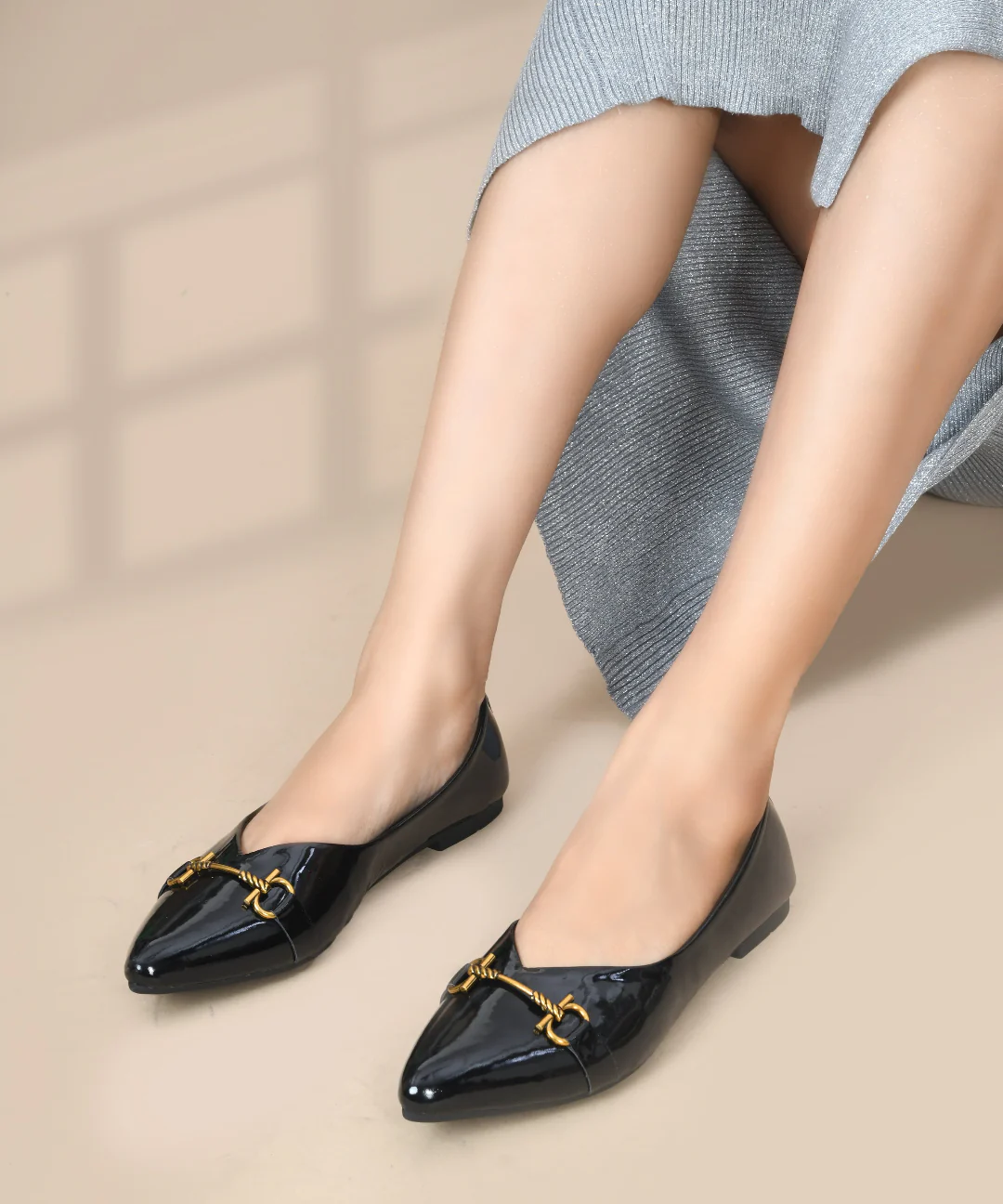 Pointed-Toe Loafers with Glossy Finish & Metal Chain Detail - Image 4