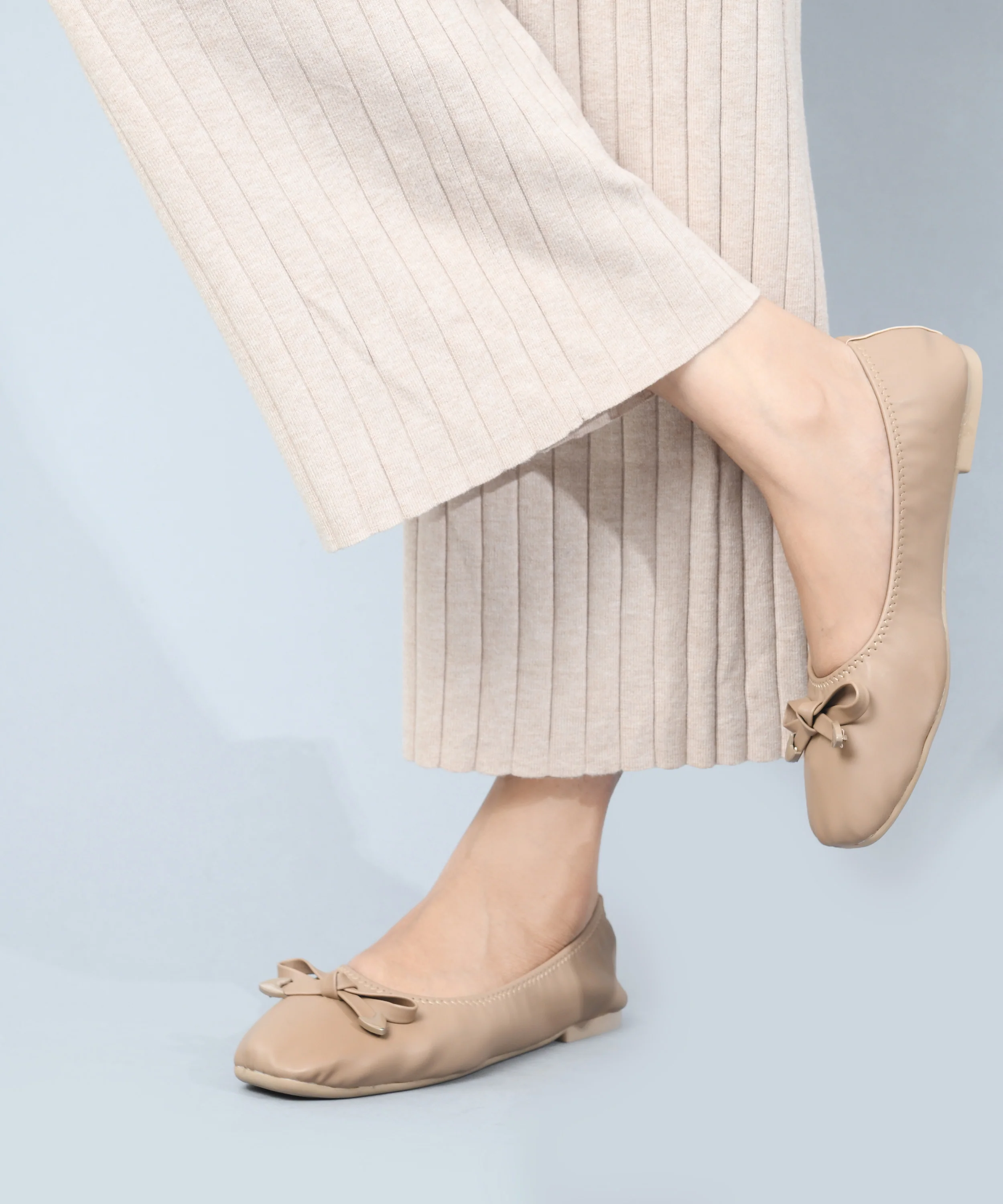JM Looks Slip-On Ballerinas with Bow Accent - Image 4