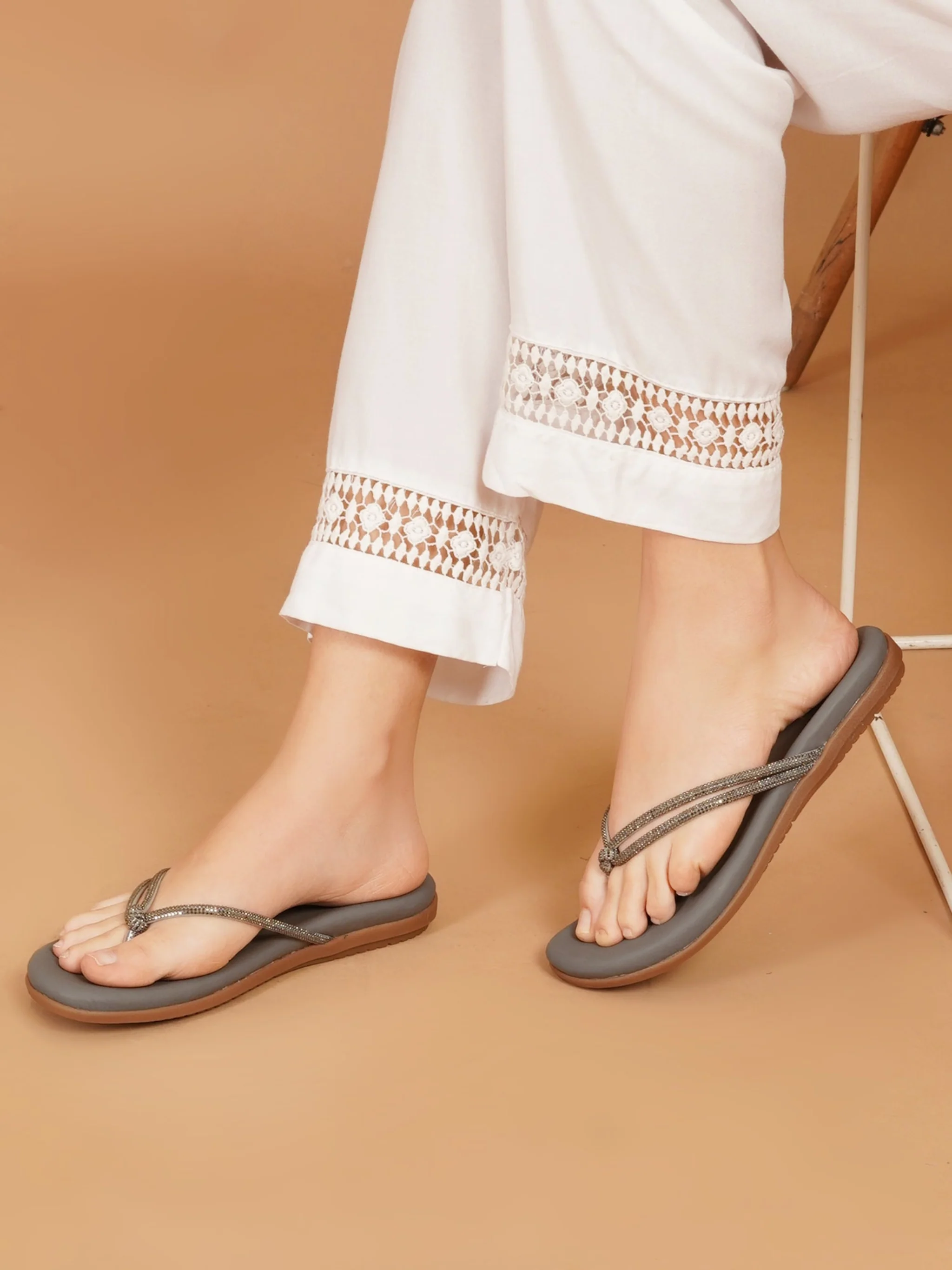 Sparkling Comfort Toe-Ring Flats - Image 9
