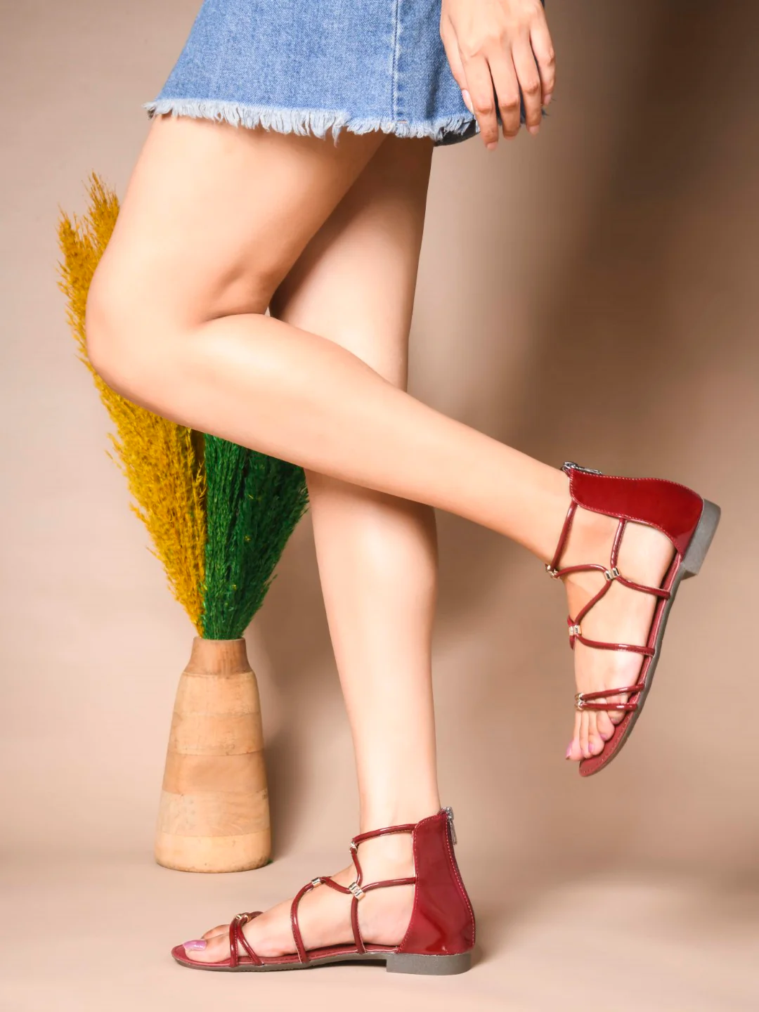 Strappy Gladiator Flat Sandals With Gold-Toned Accents And Zip | JM Looks - Image 10