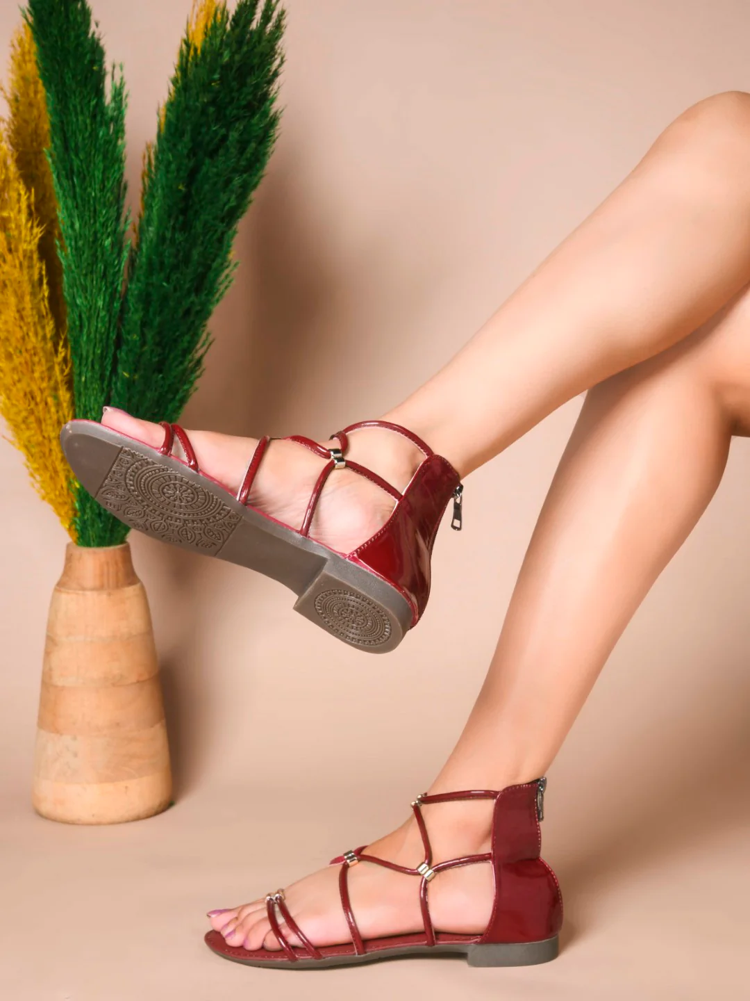 Strappy Gladiator Flat Sandals With Gold-Toned Accents And Zip | JM Looks - Image 7