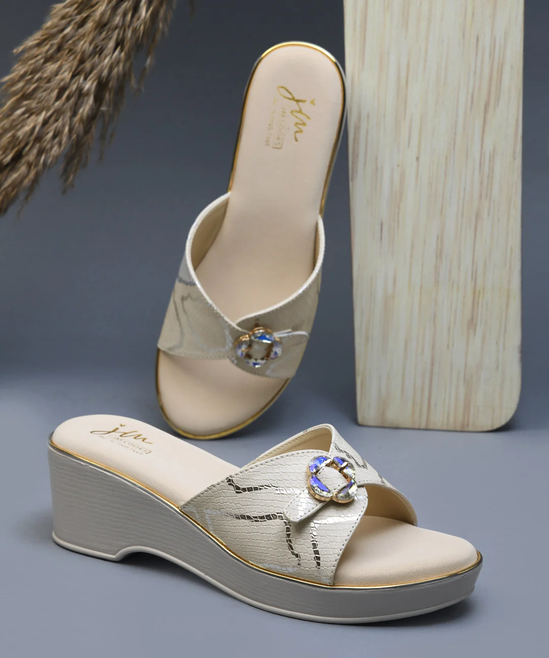 Textured Crystal Floral Buckle Open Toe Platform Wedge Sandals Heels for Women - Image 2