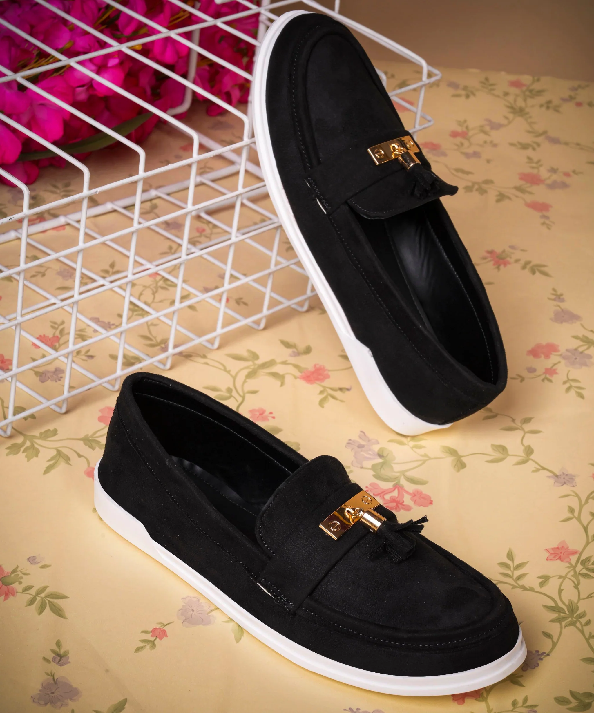 Versatile Casual Flat Style Loafer