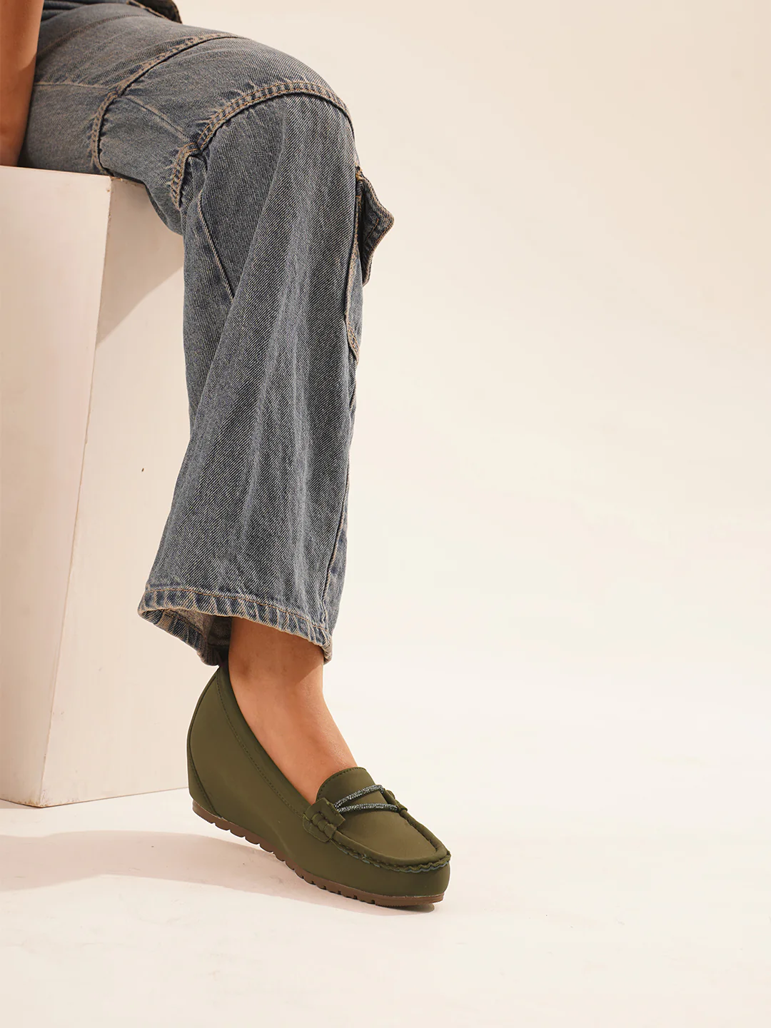 JM Looks Embellished Buckle Wedge heels Loafers - Image 3