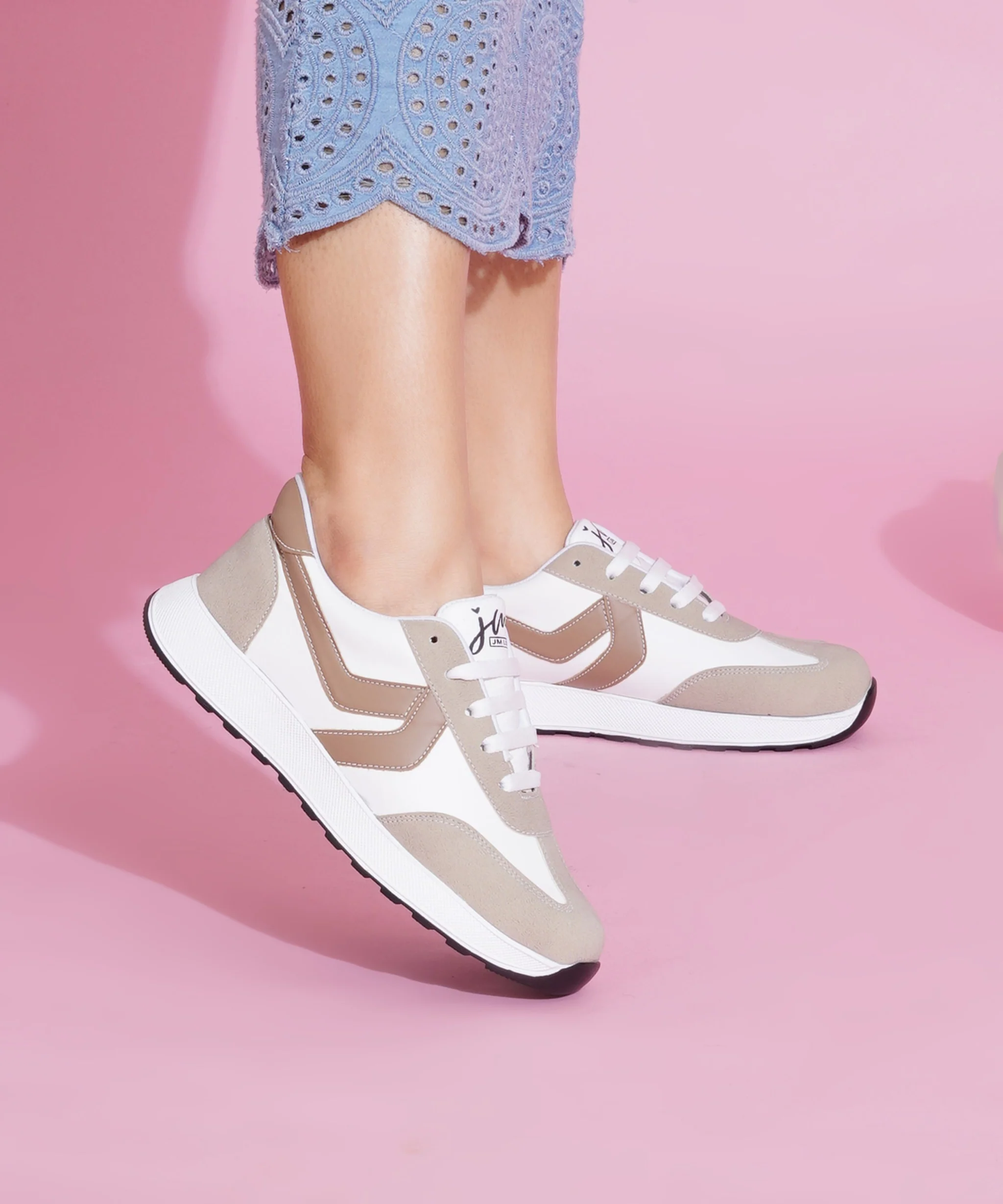Women’s Casual Lace-Up Sneakers with Contrast Panels - Image 3